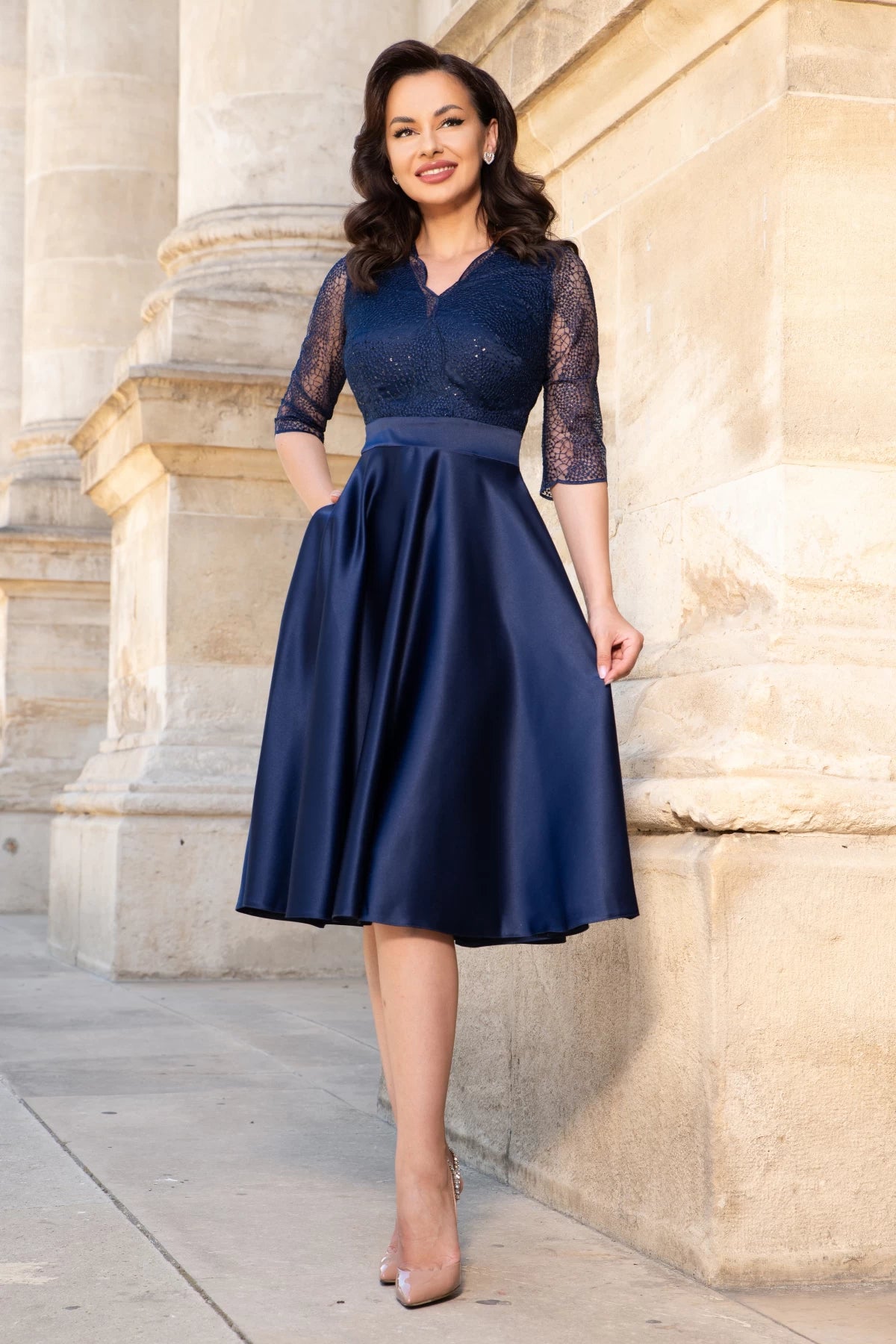 Rochie de ocazie bleumarin midi in clos din tafta subtire