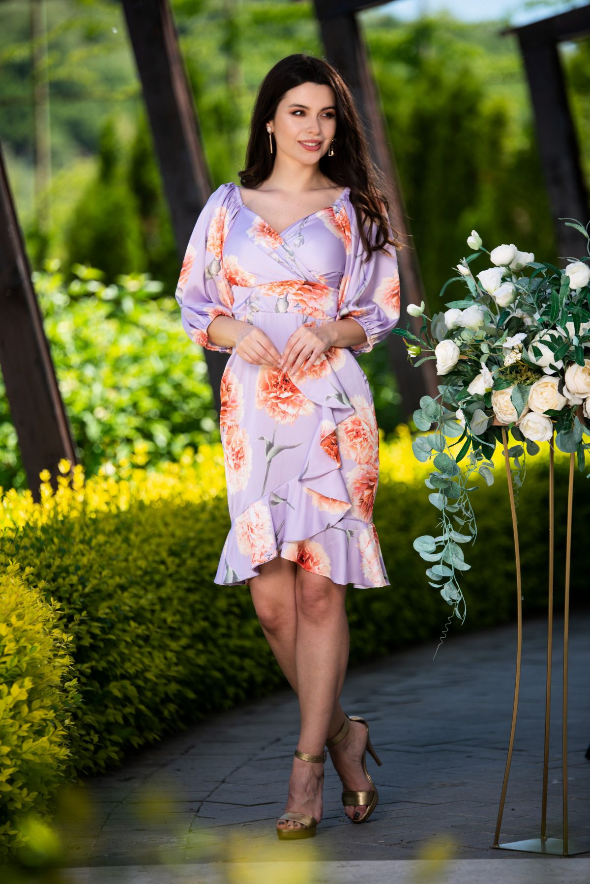 Rochie de zi satinata lila cu imprimeu floral