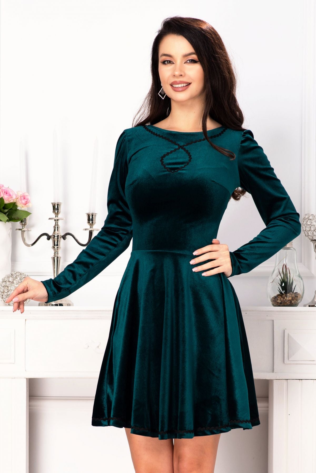 Rochie din catifea in clos Anissa verde