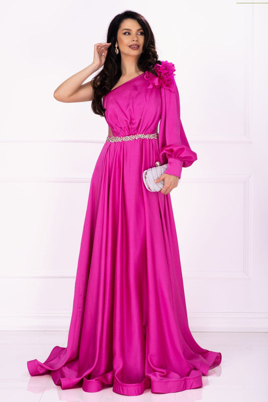 Rochie lunga de lux Medeea fucsia cu floare pe umar si detaliu pretios in talie